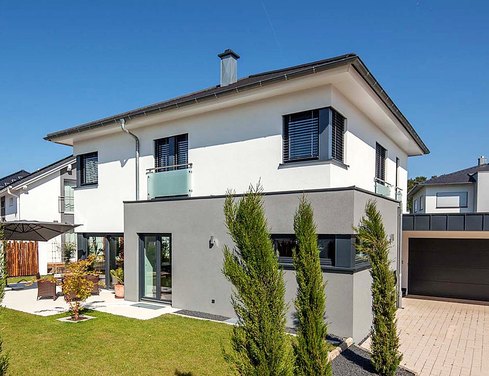 Massivhaus Illner von KBS Bau, Stadtvilla Außenansicht 1