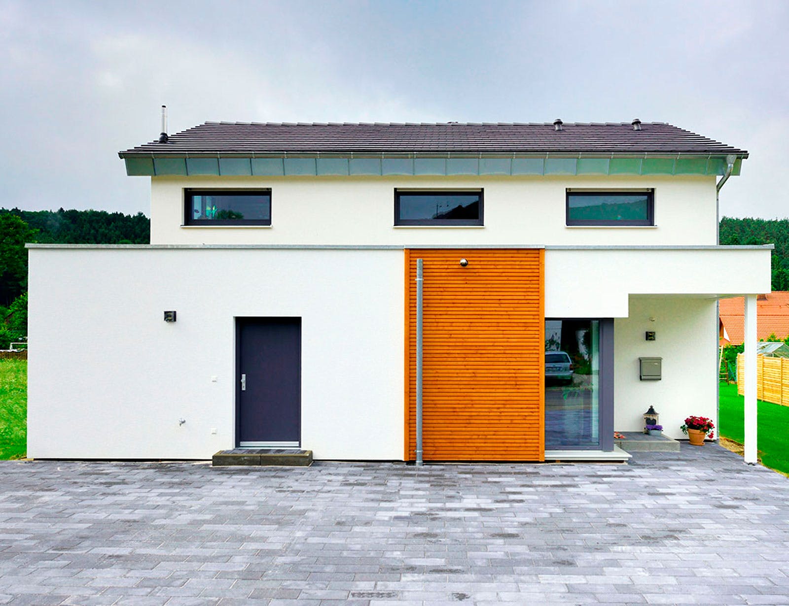 Fertighaus Haus Schäffner von Fertighaus WEISS Schlüsselfertig ab 424000€, Satteldach-Klassiker Außenansicht 2