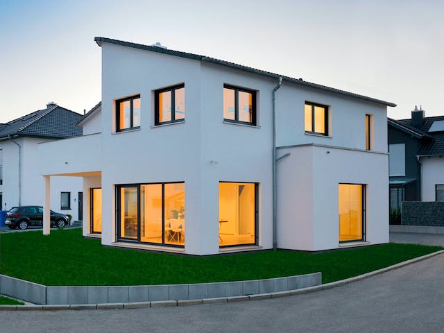 Fertighaus Haus Schöneberg von Fertighaus WEISS Schlüsselfertig ab 408000€, Pultdachhaus Außenansicht 1