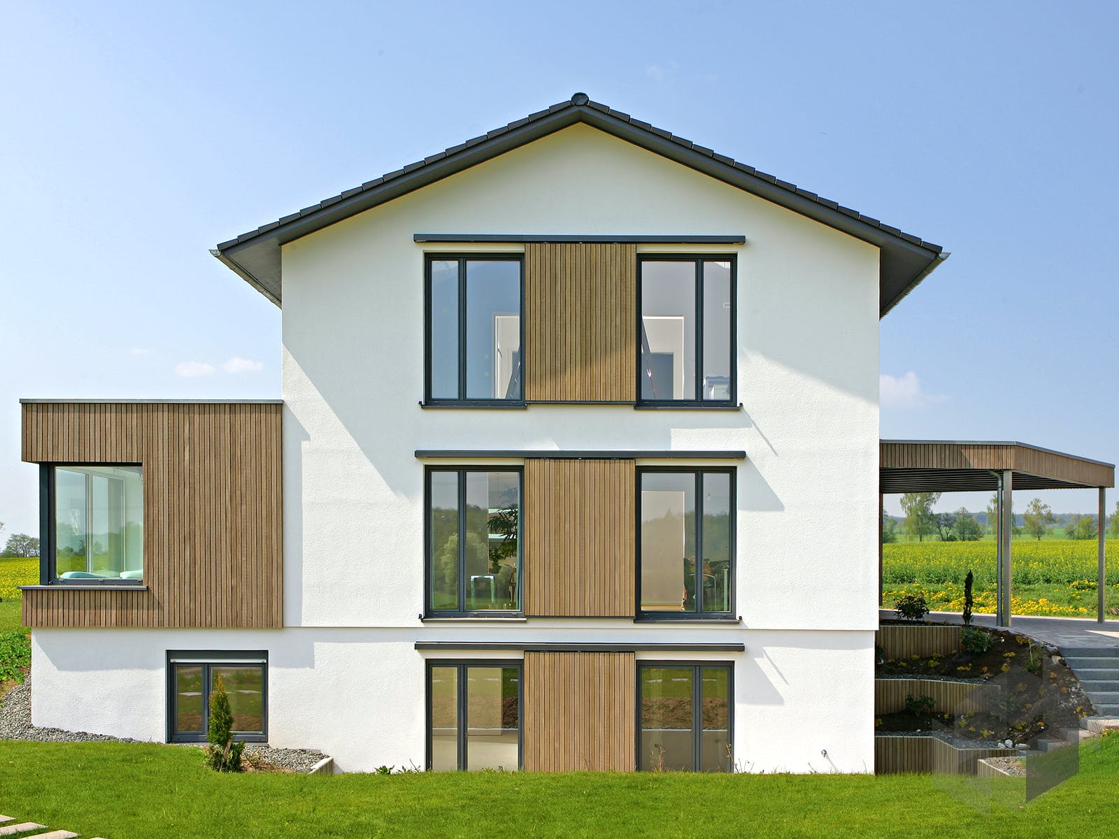 Spannende Gebudevorbau Mit Fenstern Bilder