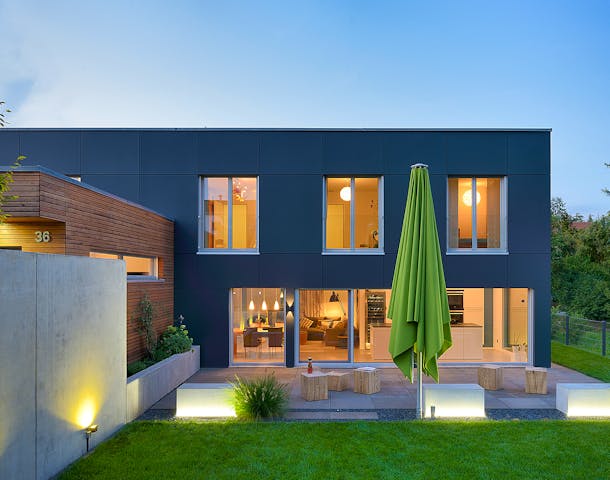 Außenansicht eines Kubushauses