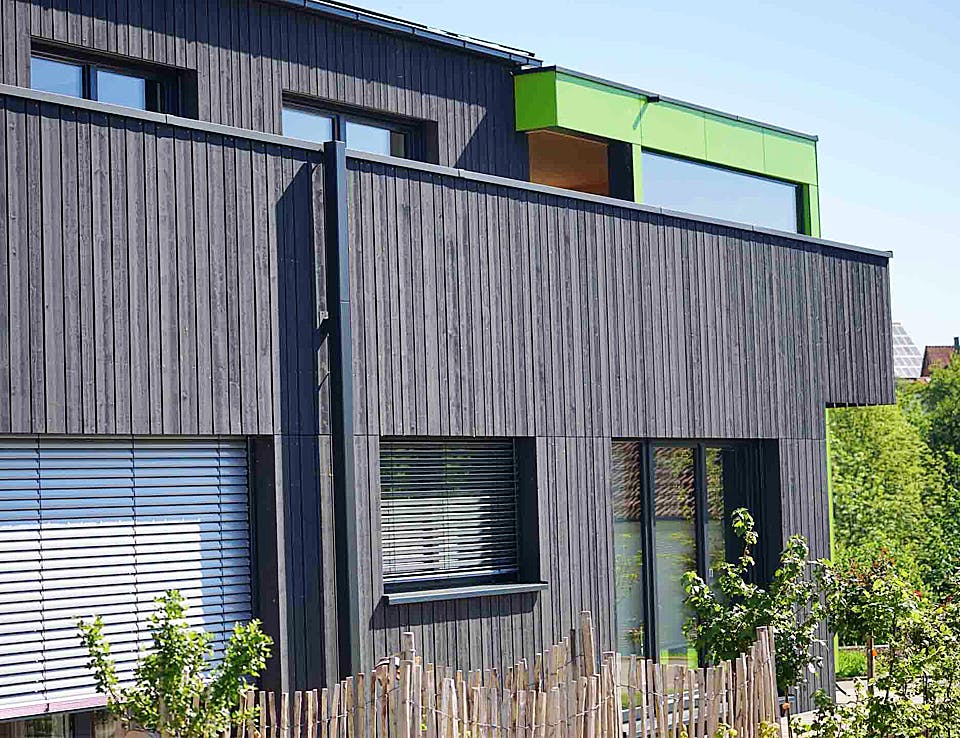 Fertighaus Musterhaus Zukunft von Kielwein Holzbau Schlüsselfertig ab 707500€, Satteldach-Klassiker Außenansicht 2