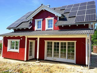 Fertighaus Schwedenhaus 160 von Kielwein Holzbau Schlüsselfertig ab 400000€, Satteldach-Klassiker Außenansicht 3