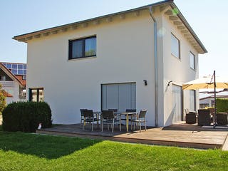 Fertighaus Stadtvilla 149 von Kielwein Holzbau Schlüsselfertig ab 372500€, Stadtvilla Außenansicht 2
