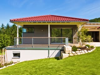 Fertighaus Klassische Bungalow von Bau-Fritz Schlüsselfertig ab 580000€, Bungalow Außenansicht 4