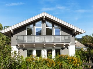 Fertighaus Kochelsee von ISARTALER HOLZHAUS Schlüsselfertig ab 249800€, Satteldach-Klassiker Außenansicht 2