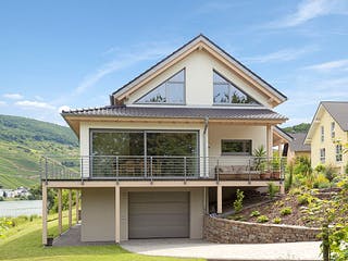 Fertighaus Scholz von Korte Holzbau, Satteldach-Klassiker Außenansicht 4