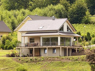 Fertighaus Scholz von Korte Holzbau, Satteldach-Klassiker Außenansicht 5
