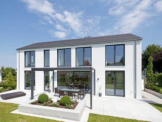 Fertighaus Thoman von Korte Holzbau, Satteldach-Klassiker Außenansicht 2