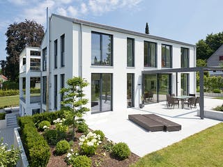 Fertighaus Thoman von Korte Holzbau, Satteldach-Klassiker Außenansicht 3