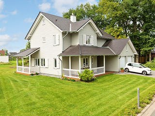 Fertighaus Todenhöfer von Korte Holzbau, Satteldach-Klassiker Außenansicht 2