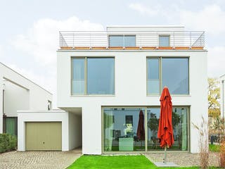 Massivhaus Freie Planung - Haus 4 von KOSIMA HAUS, Cubushaus Außenansicht 1