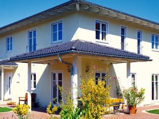 Fertighaus Krumbach von Regnauer Hausbau Schlüsselfertig ab 350200€, Stadtvilla Außenansicht 2