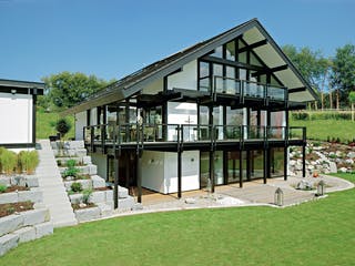 Fertighaus Kundenhaus Dr. Rymaczek von DAVINCI HAUS, Fachwerk Außenansicht 1