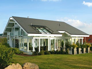 Fertighaus Kundenhaus Dr. Sutor von DAVINCI HAUS, Fachwerk Außenansicht 4