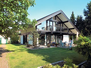 Fertighaus Kundenhaus Lewandowski von DAVINCI HAUS, Fachwerk Außenansicht 2