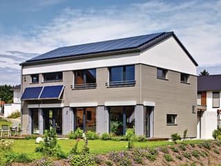 Fertighaus Kundenhaus 4 - Individuelle Planung von WeberHaus, Satteldach-Klassiker Außenansicht 2