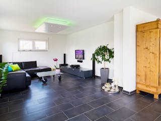 Fertighaus Solera von Fingerhut Haus Schlüsselfertig ab 469474€, Satteldach-Klassiker Innenansicht 1