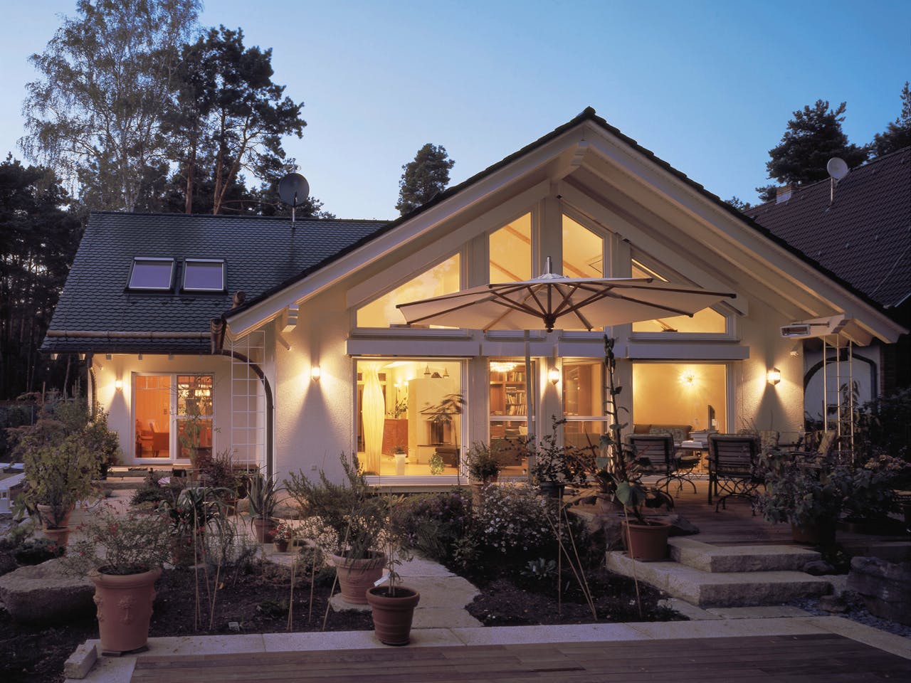 Fertighaus Mondo von Fingerhut Haus Schlüsselfertig ab 637631€, Satteldach-Klassiker Außenansicht 1