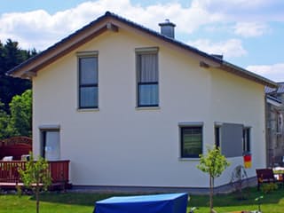 Fertighaus Laupheim von Iller-Haus Schlüsselfertig ab 188900€, Satteldach-Klassiker Außenansicht 2