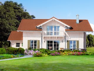 Fertighaus Lechsee von ISARTALER HOLZHAUS Schlüsselfertig ab 269000€, Satteldach-Klassiker Außenansicht 2