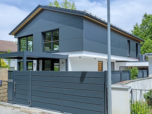 Fertighaus Haus Alex von Leitsch Haus, Satteldach-Klassiker Außenansicht 3