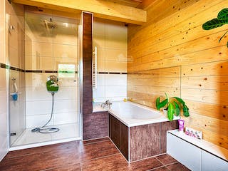 Blockhaus Alpina One von LéonWood® Holz-Blockhaus Bausatzhaus ab 134566€, Blockhaus Innenansicht 6