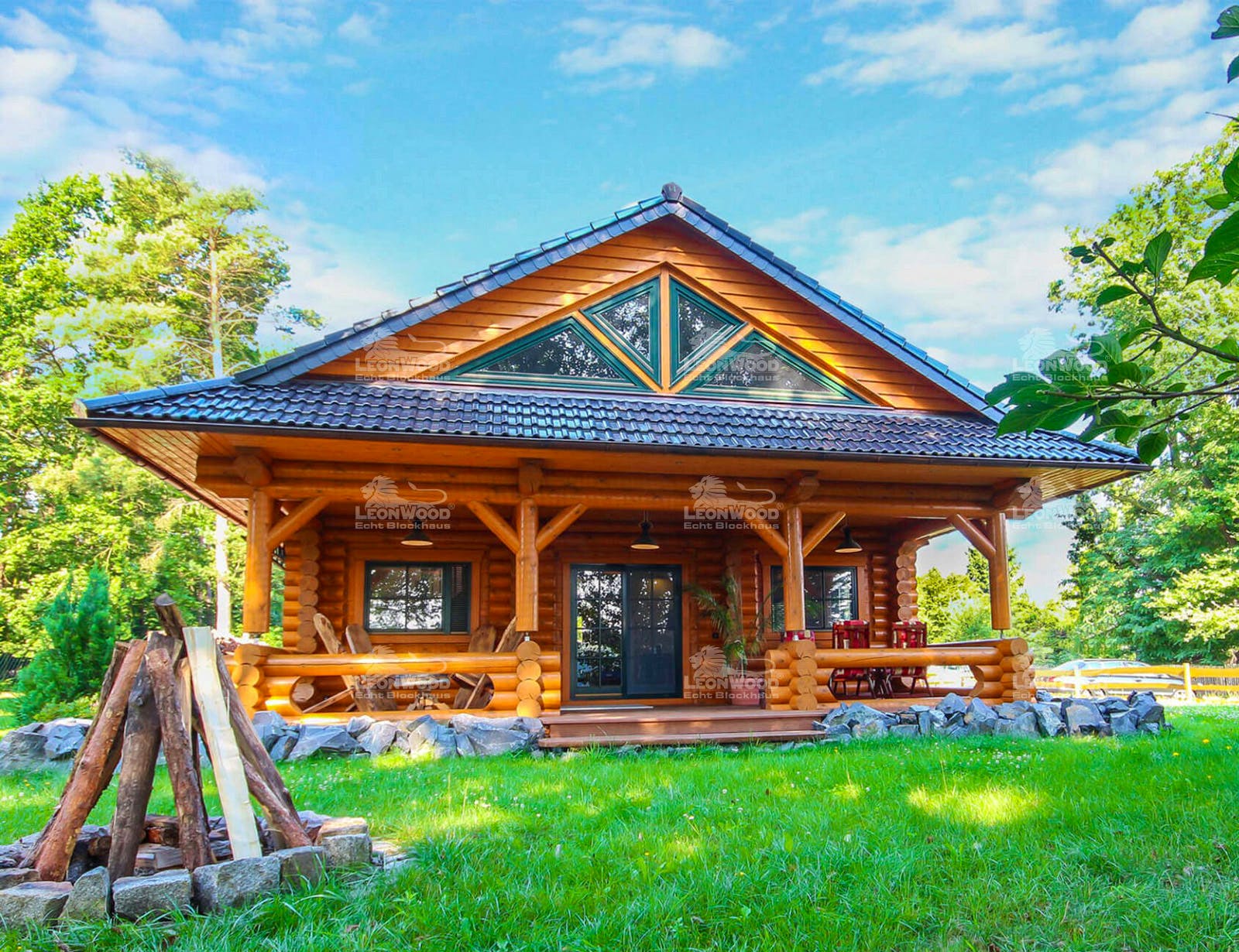 Blockhaus Elch von LéonWood® Holz-Blockhaus Bausatzhaus ab 114900€, Blockhaus Außenansicht 1