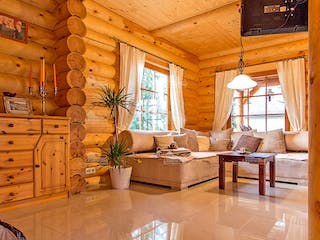 Blockhaus Elch von LéonWood® Holz-Blockhaus Bausatzhaus ab 114900€, Blockhaus Innenansicht 1