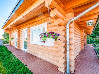 Blockhaus Mikado bel Etage von LéonWood® Holz-Blockhaus Bausatzhaus ab 156532€, Blockhaus Außenansicht 2