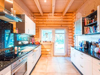 Blockhaus Mikado bel Etage von LéonWood® Holz-Blockhaus Bausatzhaus ab 156532€, Blockhaus Innenansicht 2