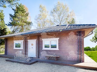 Blockhaus Victoria von LéonWood® Holz-Blockhaus Bausatzhaus ab 107900€, Blockhaus Außenansicht 2