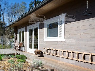 Blockhaus Victoria von LéonWood® Holz-Blockhaus Bausatzhaus ab 107900€, Blockhaus Außenansicht 3