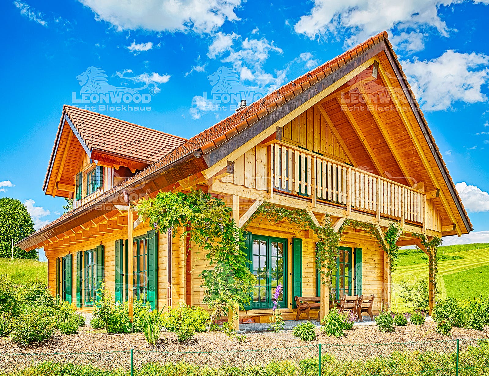 Blockhaus Vikkinghus von LéonWood Holz-Blockhaus Bausatzhaus ab 163900€, Blockhaus Außenansicht 1