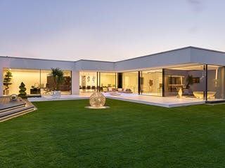 Fertighaus Bungalow Flachdach 170 von LUXHAUS, Bungalow Außenansicht 2