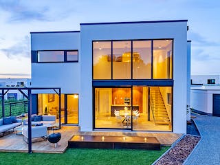 Fertighaus Flachdach 132 von LUXHAUS, Cubushaus Außenansicht 1