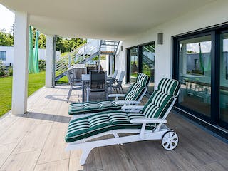 Fertighaus Flachdach 335 von LUXHAUS, Cubushaus Außenansicht 3