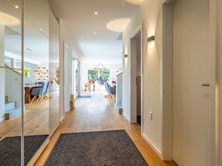 Fertighaus Walmdach 266 von LUXHAUS, Stadtvilla Innenansicht 5