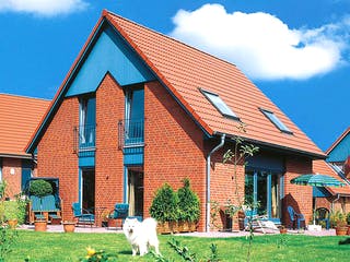 Massivhaus Albers von Mammen Bauunternehmen, Satteldach-Klassiker Außenansicht 1