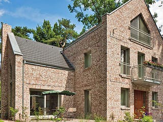 Massivhaus Christiansen von Mammen Bauunternehmen, Satteldach-Klassiker Außenansicht 3