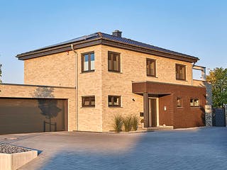 Massivhaus Elberfeld von Mammen Bauunternehmen, Stadtvilla Außenansicht 1