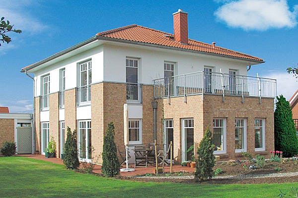 Mediterrane Stadtvilla von Mammen Bauunternehmen