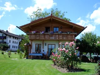 Fertighaus Maria von Ludwig Andrä Holzbau Schlüsselfertig ab 188466€, Satteldach-Klassiker Außenansicht 3