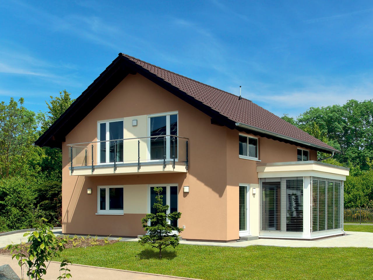 Fertighaus MH Erfurt - MEDLEY 3.0 von FingerHaus Schlüsselfertig ab 422899€, Satteldach-Klassiker Außenansicht 1