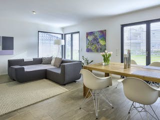 Fertighaus LINEAR-Stadtvilla mit Garage von Meisterstück-HAUS, Stadtvilla Innenansicht 1