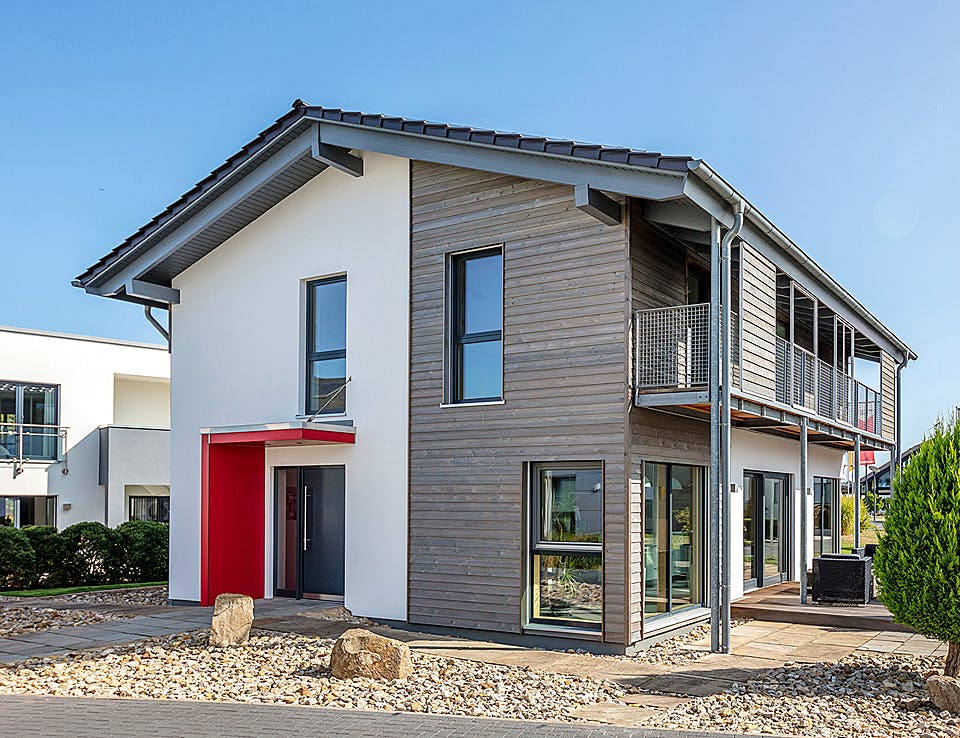 Fertighaus Musterhaus Köln - Das Genusshaus von Meisterstück-HAUS, Satteldach-Klassiker Außenansicht 2