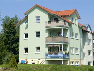 Fertighaus MFH Coburg von Albert Haus, Satteldach-Klassiker Außenansicht 3