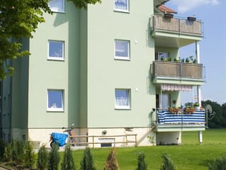 Fertighaus MFH Coburg von Albert Haus, Satteldach-Klassiker Außenansicht 4