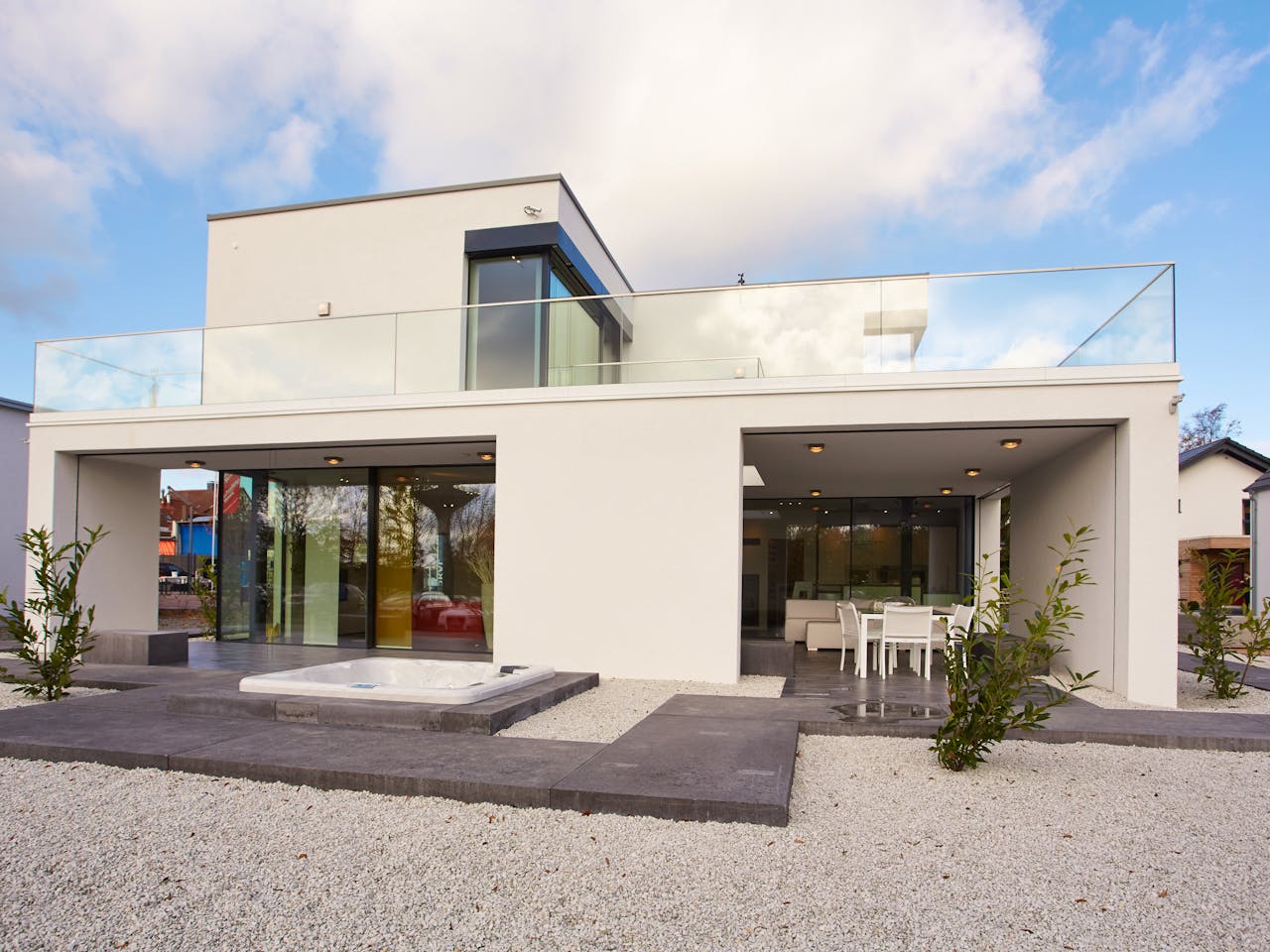 Fertighaus Musterhaus Wuppertal von OKAL Haus Schlüsselfertig ab 795900€, Cubushaus Außenansicht 1