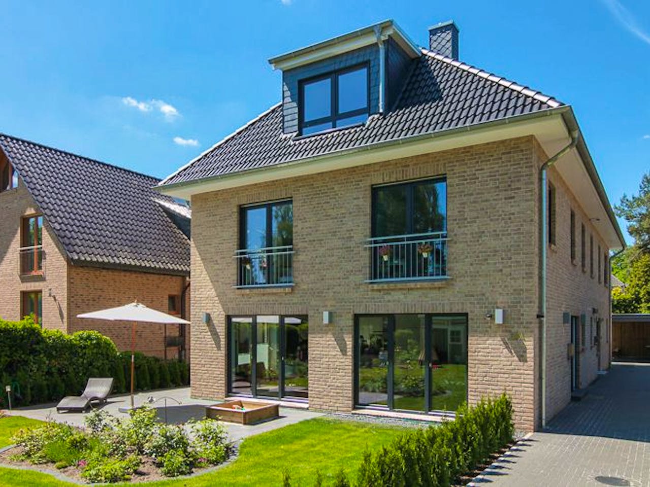 Massivhaus Duo Stadtvilla 130 von ECO System HAUS Schlüsselfertig ab 292600€, Stadtvilla Außenansicht 1